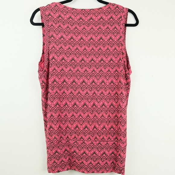 Banana Republic Pattern Red Stretch V-Neck Top M - Picture 4 of 8
